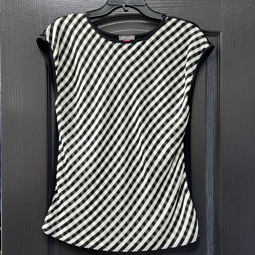 NWOT Vince Camuto Top XS